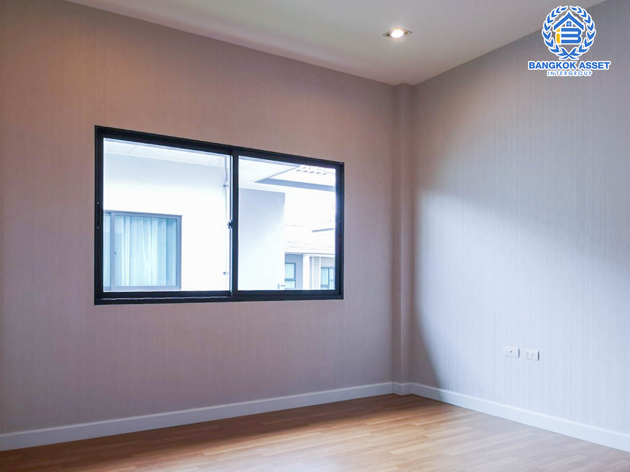 *****บ้านเดี่ยวมือสองสมุทรสาคร ม.แกรนดิโอ พระราม2 เนื้อที่กว้างขวางเกือบ 81 ตร.ว. ฟังก์ชันจัดเต็ม 5 ห้องนอน 5 ห้องน้ำ 4 ที่จอดรถ บรรยากาศร่มรื่น เงียบสงบ ทำเลเข้าเมืองสะดวกสบาย เชื่อมต่อ ถ.กาญจนาภิเษก, ถ.เอกชัย-บางบอน