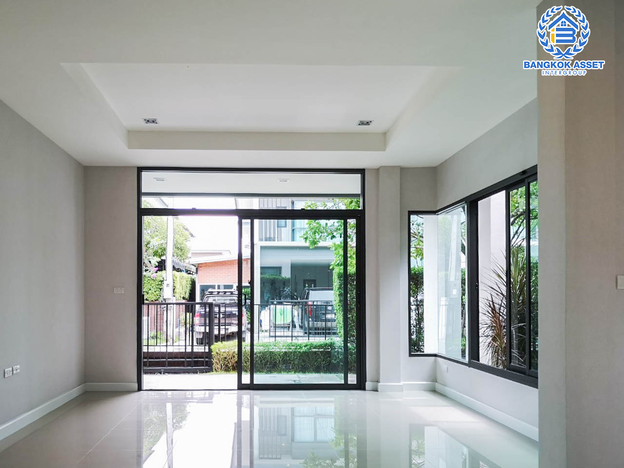 *****บ้านเดี่ยวมือสองสมุทรสาคร ม.แกรนดิโอ พระราม2 เนื้อที่กว้างขวางเกือบ 81 ตร.ว. ฟังก์ชันจัดเต็ม 5 ห้องนอน 5 ห้องน้ำ 4 ที่จอดรถ บรรยากาศร่มรื่น เงียบสงบ ทำเลเข้าเมืองสะดวกสบาย เชื่อมต่อ ถ.กาญจนาภิเษก, ถ.เอกชัย-บางบอน