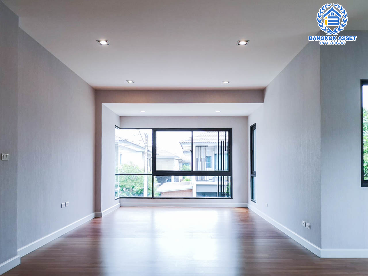 *****บ้านเดี่ยวมือสองสมุทรสาคร ม.แกรนดิโอ พระราม2 เนื้อที่กว้างขวางเกือบ 81 ตร.ว. ฟังก์ชันจัดเต็ม 5 ห้องนอน 5 ห้องน้ำ 4 ที่จอดรถ บรรยากาศร่มรื่น เงียบสงบ ทำเลเข้าเมืองสะดวกสบาย เชื่อมต่อ ถ.กาญจนาภิเษก, ถ.เอกชัย-บางบอน