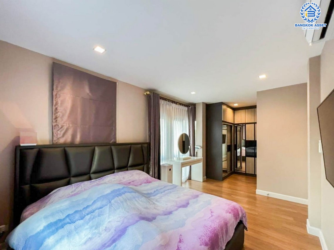 *****บ้านแฝดมือสองนนทบุรี ม.เวนิว พระราม5-2 เนื้อที่ 39.2 ตร.ว. ฟังก์ชัน 3 ห้องนอน 3 ห้องน้ำ 2 ที่จอดรถ บนทำเลเยี่ยม เพียง 12 นาทีก็ถึงรถไฟฟ้าสายสีม่วง "สถานีแยกติวานนท์" ใกล้ทางด่วน "ศรีรัช วงแหวน" จองเลย!