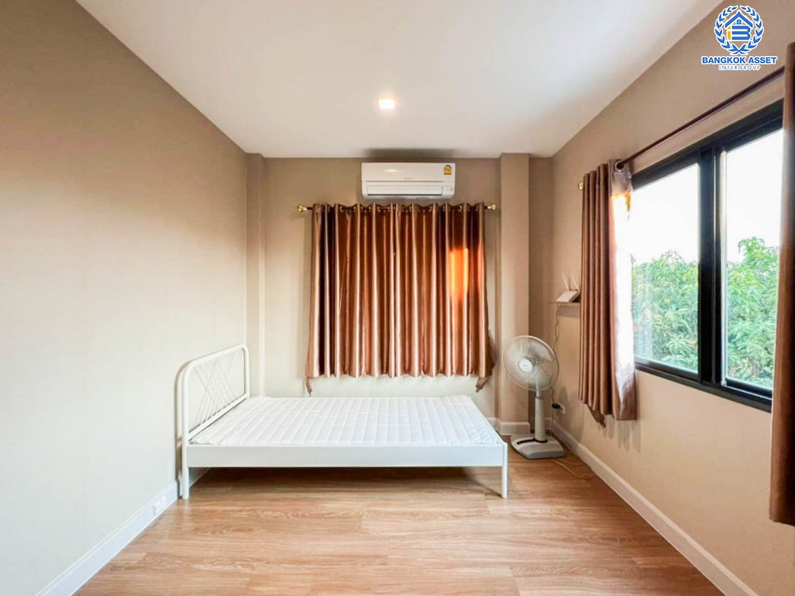 *****บ้านแฝดมือสองนนทบุรี ม.เวนิว พระราม5-2 เนื้อที่ 39.2 ตร.ว. ฟังก์ชัน 3 ห้องนอน 3 ห้องน้ำ 2 ที่จอดรถ บนทำเลเยี่ยม เพียง 12 นาทีก็ถึงรถไฟฟ้าสายสีม่วง "สถานีแยกติวานนท์" ใกล้ทางด่วน "ศรีรัช วงแหวน" จองเลย!