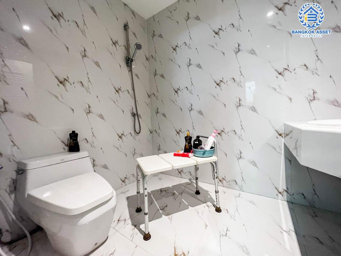 *****บ้านแฝดมือสองกรุงเทพฯ ม.สัณห์ติสุข สรงประภา #หลังมุม เนื้อที่มากถึง 51 ตร.ว. ฟังก์ชัน 4 ห้องนอน 3 ห้องน้ำ 1 ที่จอดรถ ต่อเติมเต็มพื้นที่ แถมฟรี! 6 เครื่องปรับอากาศ บนทำเลดี ใกล้รถไฟฟ้าสายสีแดง "สถานีดอนเมือง"