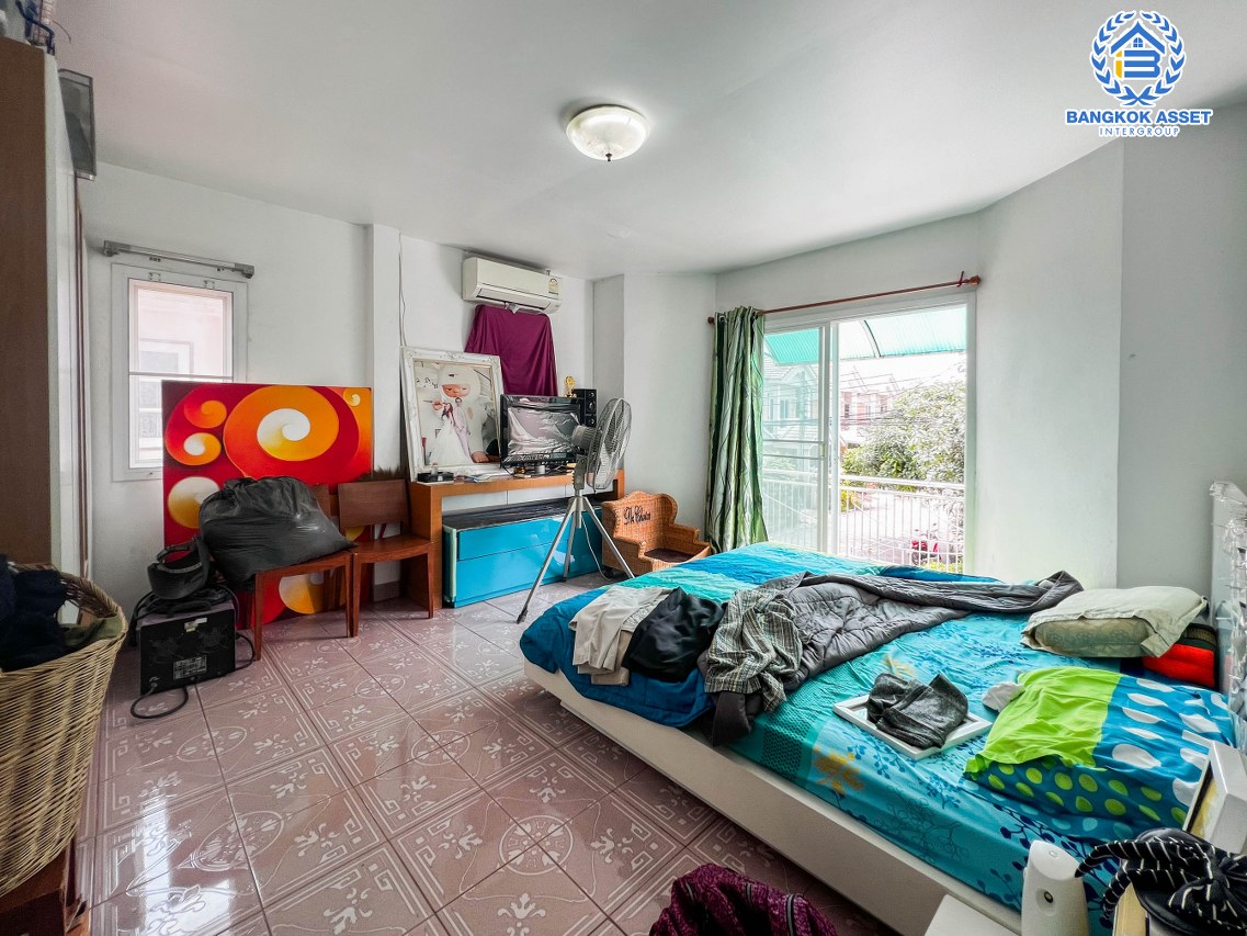 *****บ้านแฝดมือสองกรุงเทพฯ ม.สัณห์ติสุข สรงประภา #หลังมุม เนื้อที่มากถึง 51 ตร.ว. ฟังก์ชัน 4 ห้องนอน 3 ห้องน้ำ 1 ที่จอดรถ ต่อเติมเต็มพื้นที่ แถมฟรี! 6 เครื่องปรับอากาศ บนทำเลดี ใกล้รถไฟฟ้าสายสีแดง "สถานีดอนเมือง"