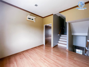 *****ทาวน์โฮมมือสองนนทบุรี ม.โกลเด้นซิตี้ ปิ่นเกล้า-จรัญสนิทวงศ์ เนื้อที่มากถึง 22.6 ตร.ว. ฟังก์ชัน 5 ห้องนอน 4 ห้องน้ำ 2 ที่จอดรถ บ้านสภาพใหม่ สวยงาม ของแถมเพียบ พร้อมอยู่ บนทำเลเยี่ยม ใกล้รถไฟฟ้าสายสีแดงอ่อน "สถานีบางบำหรุ" และทางด่วน "ศรีรัช"