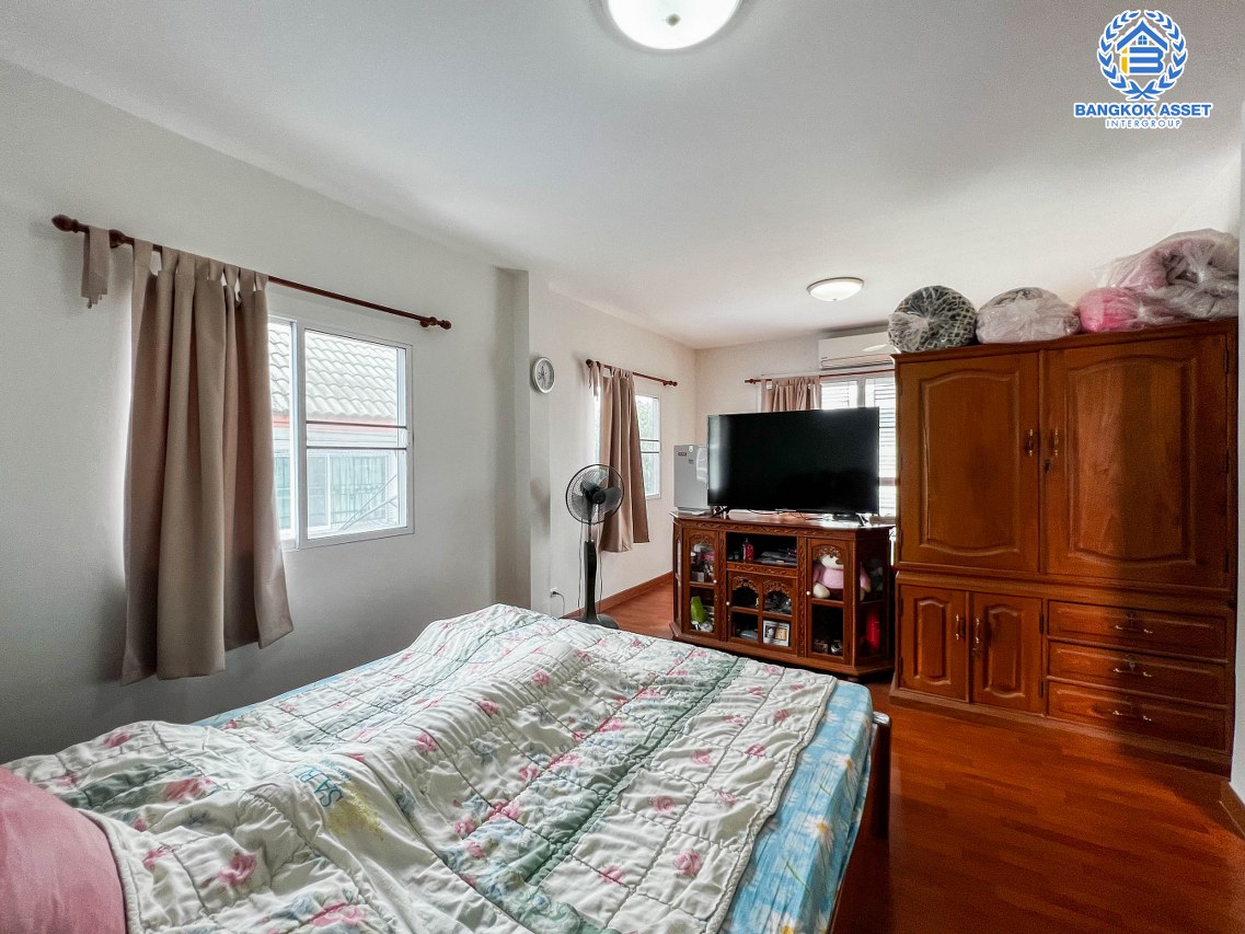 บ้านเดี่ยวมือสองนนทบุรี ม.แลนซิโอคริป ราชพฤกษ์-ท่าอิฐ หลังมุม! เนื้อที่มากถึง 50.2 ตร.ว. ฟังก์ชัน 3 ห้องนอน 2 ห้องน้ำ 2 ที่จอดรถ ตัวบ้านต่อเติมโรงรถ, ห้องครัวแล้ว บนทำเลแห่งการเดินทาง ใกล้รถไฟฟ้าสายสีม่วง "สถานีบางรักน้อยท่าอิฐ" และทางด่วน...