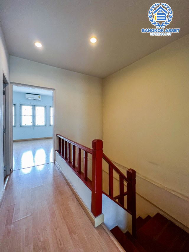 *****ทาวน์โฮม 3 ชั้นมือสองกรุงเทพฯ ม.ธนทองซิตี้ เพชรเกษม69 เนื้อที่ 16.1 ตร.ว. ฟังก์ชัน 3 ห้องนอน 3 ห้องน้ำ 1 ที่จอดรถ บนทำเลดี เพียง 15 นาทีถึงรถไฟฟ้าสายสีน้ำเงิน "สถานีหลักสอง" ใกล้ทางด่วน "เพชรเกษม" ในราคาถูกสุด!