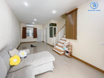 *****ทาวน์เฮ้าส์มือสองนนทบุรี ม.โกลเด้นทาวน์2 ปิ่นเกล้า-จรัญสนิทวงศ์ เนื้อที่ 18.5 ตร.ว. ฟังก์ชัน 4 ห้องนอน 2 ห้องน้ำ 1 ที่จอดรถ แถมฟรี! 3 เครื่องปรับอากาศ และเฟอร์นิเจอร์ บ้านใหม่สภาพดี ใกล้รถไฟฟ้าสายสีแดง "สถานีบางบำหรุ" และจุดขึ้นทางด่วน