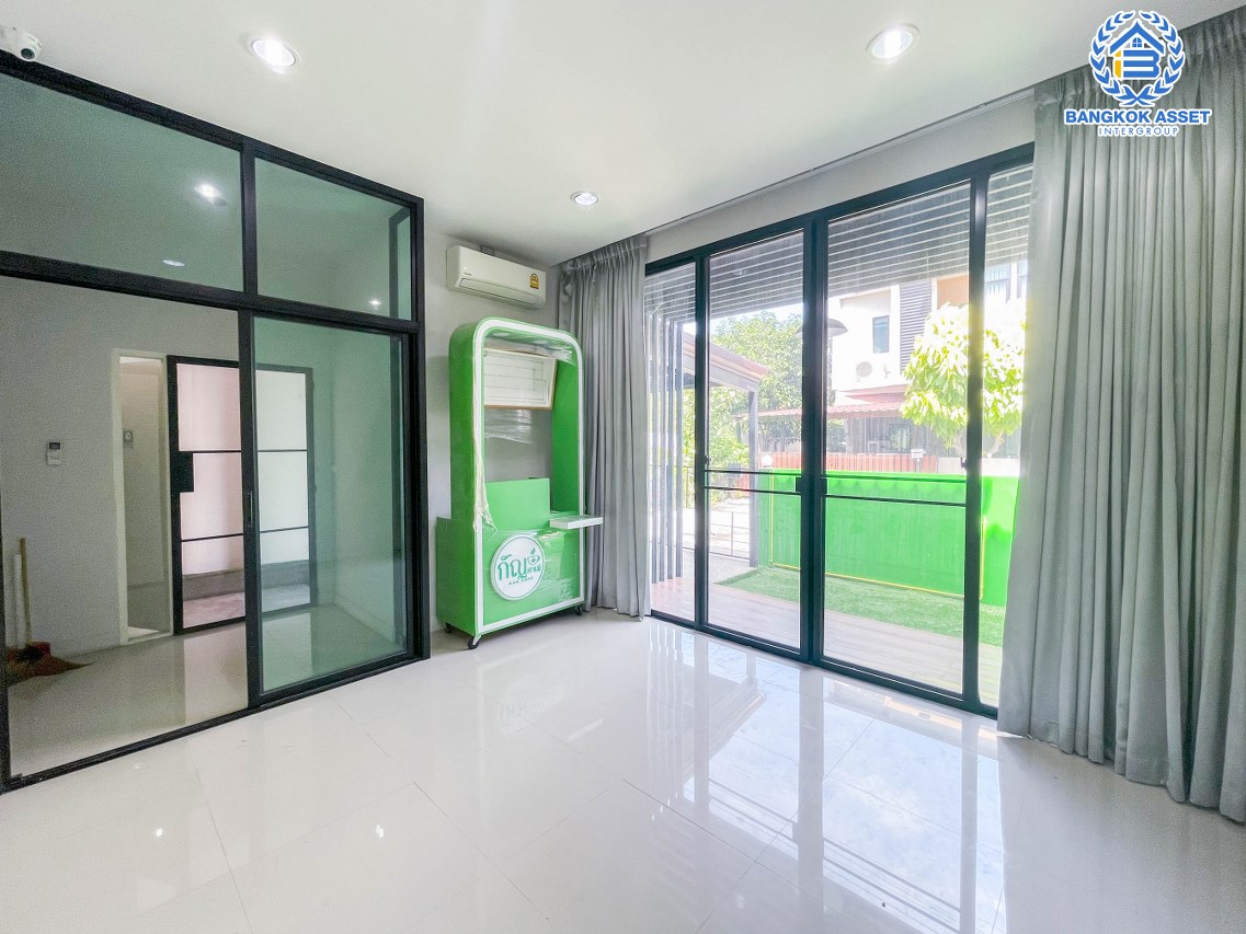 *****ทาวน์เฮ้าส์มือสอง นนทบุรี ม.มายเพลส ติวานนท์-ปากเกร็ด หลังมุม! เนื้อที่ 41.50 ตร.ว. ฟังก์ชันจัดเต็ม 4 ห้องนอน 3 ห้องน้ำ 2 ที่จอดรถ ทาวน์โฮมสไตล์โมเดิร์น บนทำเลดีเดินทางง่ายเชื่อมต่อถนนติวานนท์, ถนนแจ้งวัฒนะ, ถนนเลี่ยงเมืองปากเกร็ด และใกล้จุดขึ้นทางด่วน "ศรีสมาน" จองเลย!