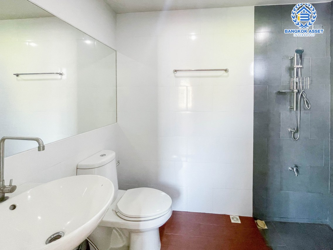 *****ทาวน์เฮ้าส์มือสอง นนทบุรี ม.มายเพลส ติวานนท์-ปากเกร็ด หลังมุม! เนื้อที่ 41.50 ตร.ว. ฟังก์ชันจัดเต็ม 4 ห้องนอน 3 ห้องน้ำ 2 ที่จอดรถ ทาวน์โฮมสไตล์โมเดิร์น บนทำเลดีเดินทางง่ายเชื่อมต่อถนนติวานนท์, ถนนแจ้งวัฒนะ, ถนนเลี่ยงเมืองปากเกร็ด และใกล้จุดขึ้นทางด่วน "ศรีสมาน" จองเลย!