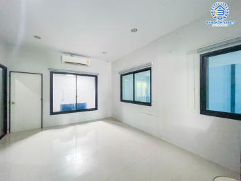 *****ทาวน์เฮ้าส์มือสอง นนทบุรี ม.มายเพลส ติวานนท์-ปากเกร็ด หลังมุม! เนื้อที่ 41.50 ตร.ว. ฟังก์ชันจัดเต็ม 4 ห้องนอน 3 ห้องน้ำ 2 ที่จอดรถ ทาวน์โฮมสไตล์โมเดิร์น บนทำเลดีเดินทางง่ายเชื่อมต่อถนนติวานนท์, ถนนแจ้งวัฒนะ, ถนนเลี่ยงเมืองปากเกร็ด และใกล้จุดขึ้นทางด่วน "ศรีสมาน" จองเลย!