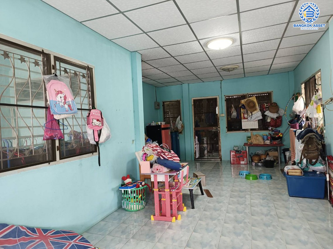 *****ทาวน์เฮ้าส์มือสอง นนทบุรี ม.บัวทองธานี พาร์ควิลล์3 ราชพฤกษ์ #หลังมุม เนื้อที่ 35.20 ตร.ว. ต่อเติมเต็ม ฟังก์ชัน 3 ห้องนอน 2 ห้องนอน จอดรถได้ 1 คัน หากกำลังมองหาบ้านเพื่อนำไปรีโนเวท ถือว่าคุ้มทั้งราคา และทำเล! เข้า-ออกได้หลายเส้นทางถนนบางกรวย-ไทรน้อย, ถนนราชพฤกษ์, ถนนชัยพฤกษ์ จองเลย!