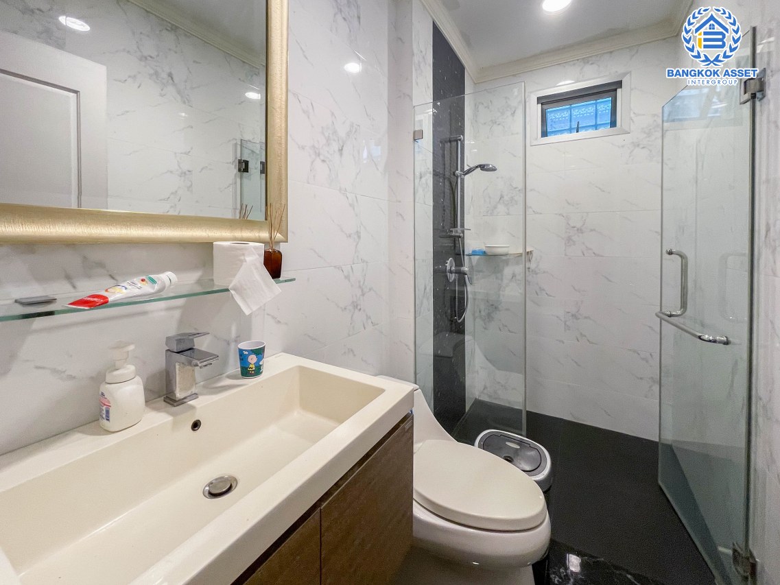 *****บ้านเดี่ยวมือสองนนทบุรี หมู่บ้าน ไลฟ์บางกอก บูเลอวาร์ด ราชพฤกษ์-รัตนาธิเบศร์ #หลังมุม เนื้อที่กว้างขวางถึง 58.1 ตร.ว. ฟังก์ชัน 5 ห้องนอน 4 ห้องน้ำ 2 ที่จอดรถ บนทำเลติดถนนราชพฤกษ์ เพียง 10 นาทีถึงรถไฟฟ้า "สถานีบางรักน้อยท่าอิฐ" แถมเฟอร์ฯ...