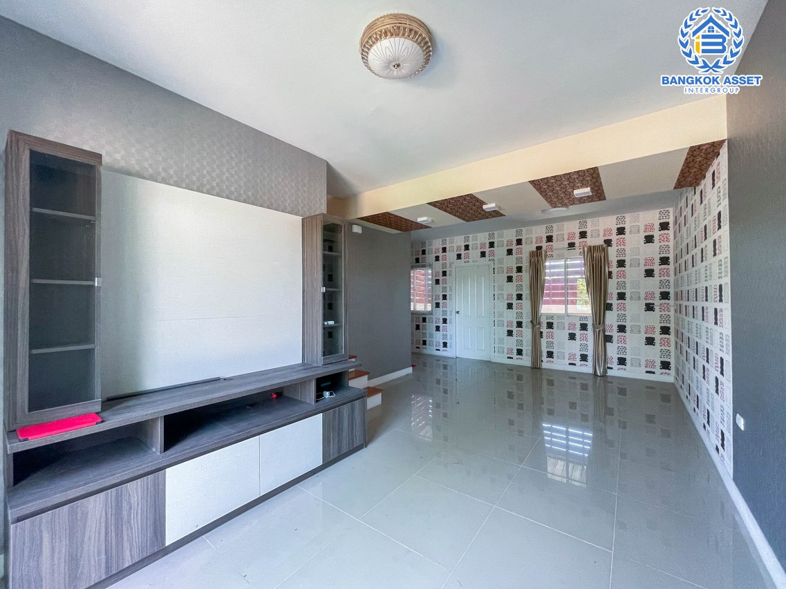 *****ทาวน์เฮ้าส์มือสองสมุทรสาคร ม.ไลโอ บลิสซ์ เพชรเกษม81 #หลังมุม เนื้อที่เกือบ 18 ตร.ว. ฟังก์ชัน 3 ห้องนอน 2 ห้องน้ำ 1 ที่จอดรถ บ้านสภาพดี บนทำเลเดินทางสะดวก ใกล้เดอะมอลล์ บางแค และทางด่วน "เฉลิมมหานคร"