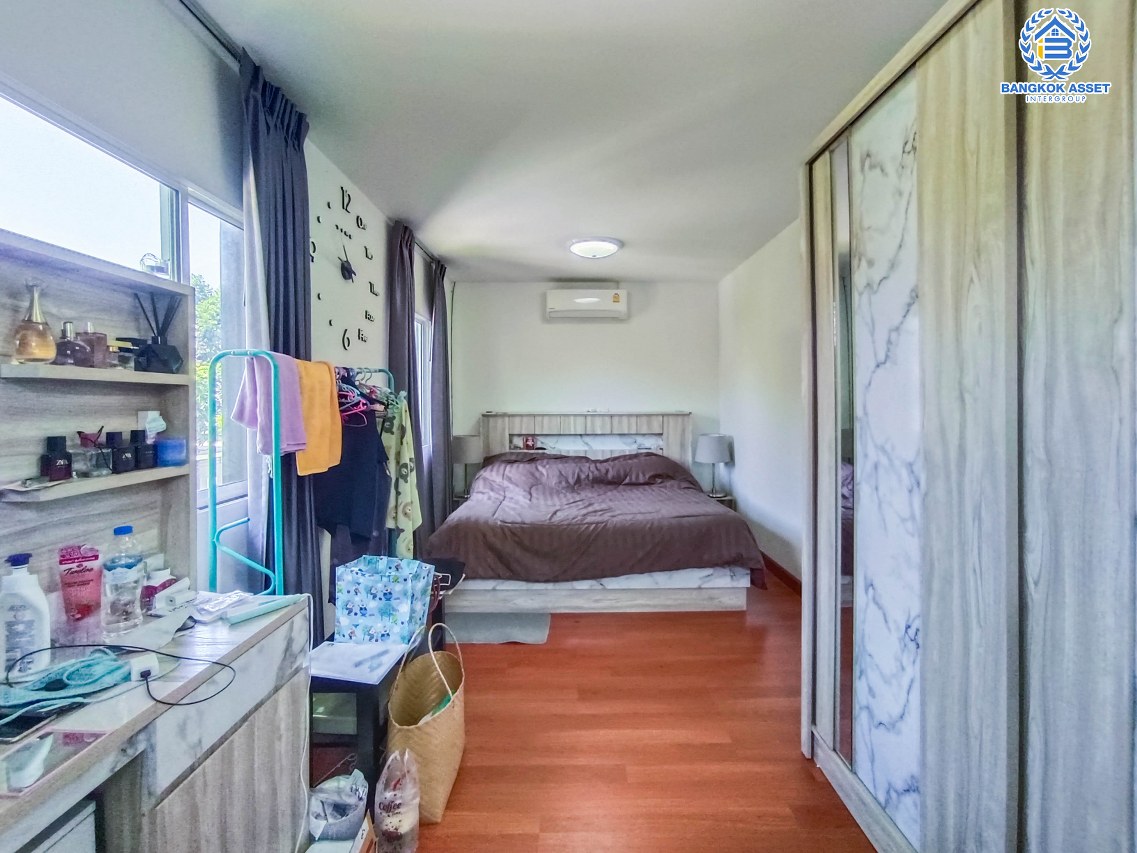 *****บ้านแฝดมือสองนนทบุรี ม.แลนซีโอ คริป ปิ่นเกล้า-พระราม5 เนื้อที่ 38.2 ตร.ว. ฟังก์ชัน 3 ห้องนอน 2 ห้องน้ำ 1 ที่จอดรถ บ้านสภาพสวย บนทำเลแห่งการเดินทาง ใกล้รถไฟฟ้าสายสีม่วง "สถานีตลาดบางใหญ่" และทางด่วน "ศรีรัช" จองเลย!