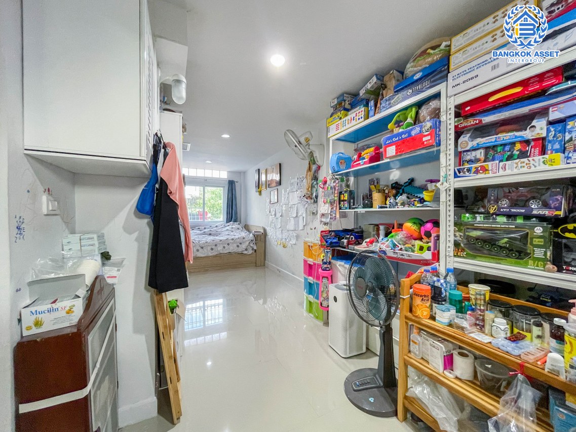 *****บ้านแฝดมือสอง นนทบุรี ม.เดอะวิลล่า ราชพฤกษ์-ท่าอิฐ คุณภาพแบรนด์ Property Perfect ภายในสภาพสวย เนื้อที่ 39 ตร.ว. ฟังก์ชัน 3 ห้องนอน 2 ห้องน้ำ จอดรถได้ 2 คัน ฟรี! เครื่องปรับอากาศ 4 เครื่อง ทำเลเดินทางสะดวก และเพียง 10 นาทีถึงรถไฟฟ้า "สถานีบางรักน้อยท่าอิฐ"