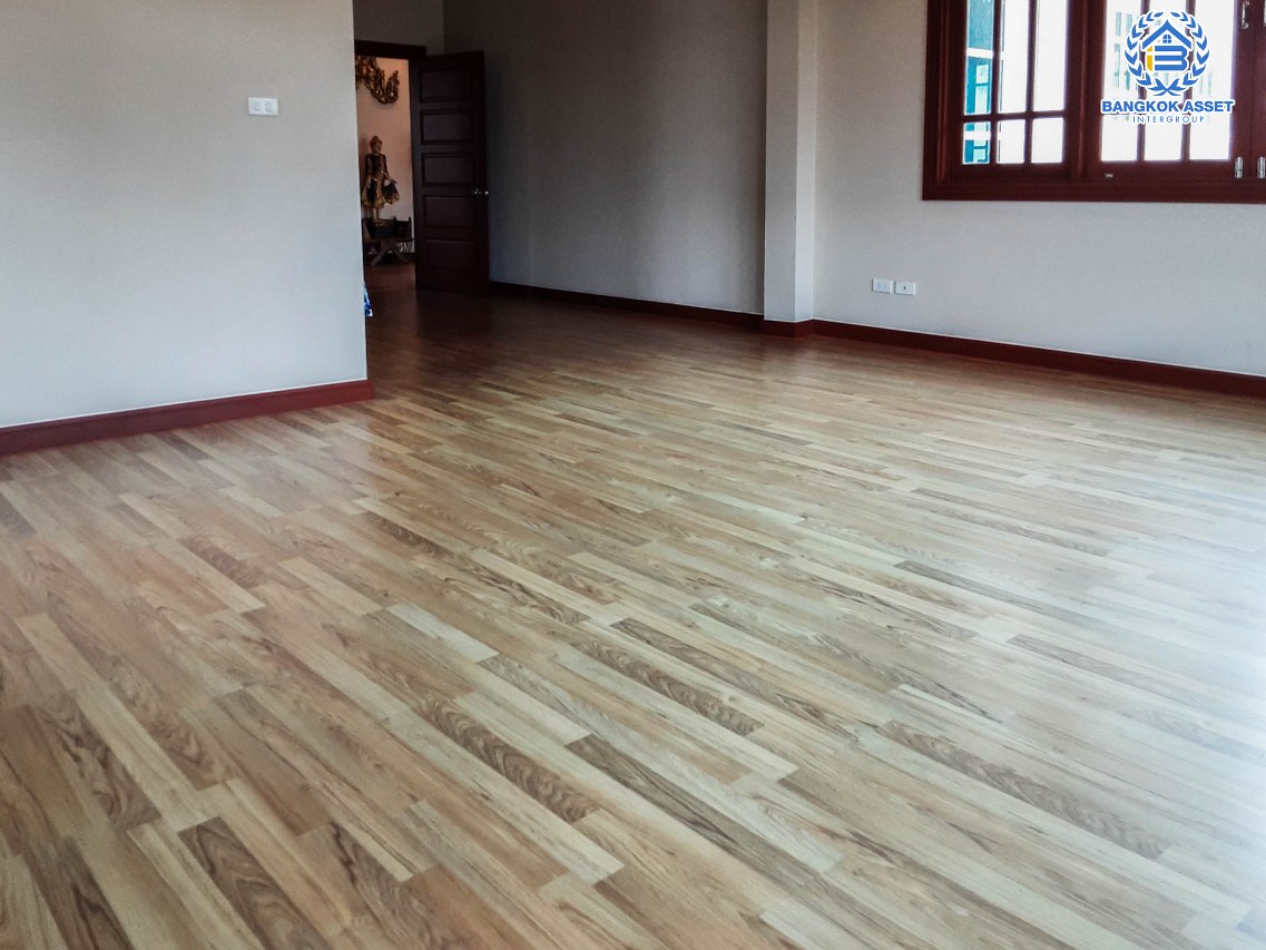 *****บ้านเดี่ยวมือสอง นนทบุรี ม.ปัญฐิญา พระราม5 เนื้อที่ 201.30 ตร.ว. ฟังก์ชัน 5 ห้องนอน 5 ห้องน้ำ 4 ที่จอดรถ ตกแต่งดีไซน์ทันสมัย ภายในสวย เนื้อที่กว้างขวาง บนทำเลคุณภาพ เชื่อมต่อถนนนครอินทร์, ถนนราชพฤกษ์ ใกล้รถไฟฟ้าสายสีม่วง "สถานีแยกติวานนท์" และทางด่วน "ศรีรัช" จองเลย!