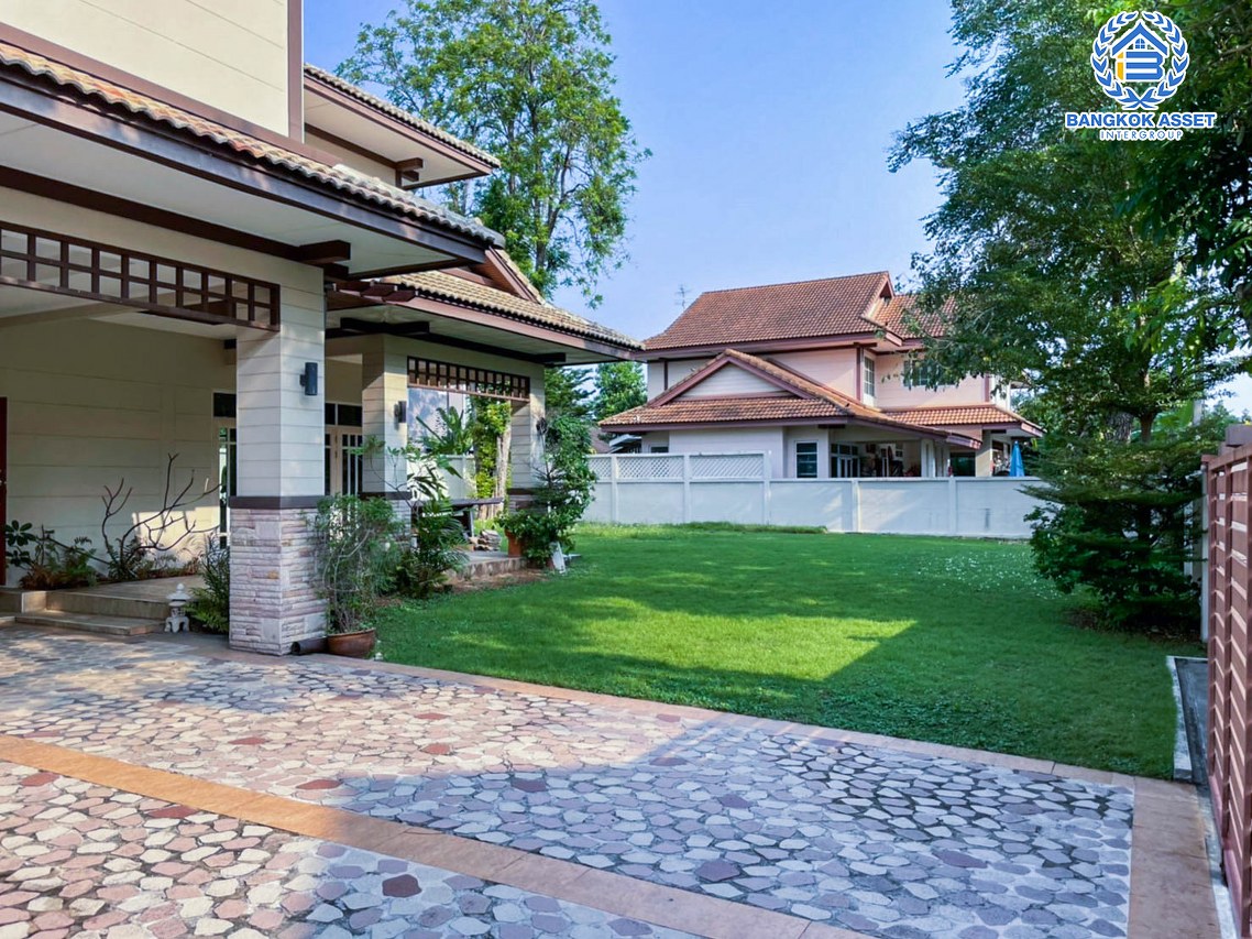 *****บ้านเดี่ยวมือสอง นนทบุรี ม.ปัญฐิญา พระราม5 เนื้อที่ 201.30 ตร.ว. ฟังก์ชัน 5 ห้องนอน 5 ห้องน้ำ 4 ที่จอดรถ ตกแต่งดีไซน์ทันสมัย ภายในสวย เนื้อที่กว้างขวาง บนทำเลคุณภาพ เชื่อมต่อถนนนครอินทร์, ถนนราชพฤกษ์ ใกล้รถไฟฟ้าสายสีม่วง "สถานีแยกติวานนท์" และทางด่วน "ศรีรัช" จองเลย!