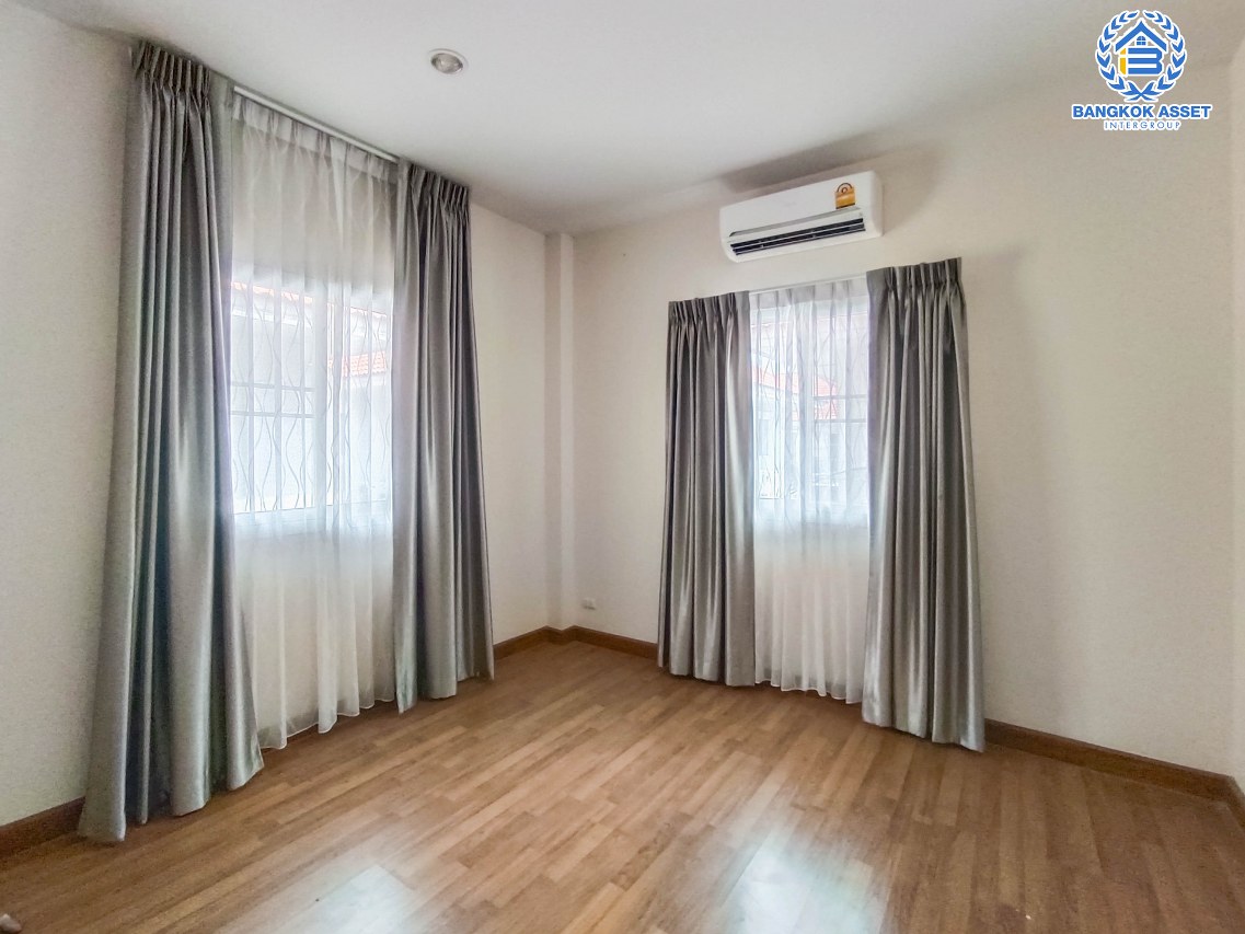 *****บ้านแฝดมือสองนนทบุรี โครงการ นนท์ณิชา บางใหญ่2 เนื้อที่กว้างขวางถึง 35 ตร.ว. ฟังก์ชัน 3 ห้องนอน 2 ห้องน้ำ 1 ที่จอดรถ บนทำเลเยี่ยม เชื่อมต่อ ถ.กาญจนาภิเษก, ถ.รัตนาธิเบศก ใกล้รถไฟฟ้าสายสีม่วง "สถานีตลาดบางใหญ่" และทางด่วน "ศรีรัช"