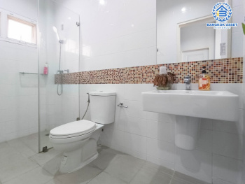 *****บ้านแฝดมือสองนนทบุรี โครงการ นนท์ณิชา บางใหญ่2 เนื้อที่กว้างขวางถึง 35 ตร.ว. ฟังก์ชัน 3 ห้องนอน 2 ห้องน้ำ 1 ที่จอดรถ บนทำเลเยี่ยม เชื่อมต่อ ถ.กาญจนาภิเษก, ถ.รัตนาธิเบศก ใกล้รถไฟฟ้าสายสีม่วง "สถานีตลาดบางใหญ่" และทางด่วน "ศรีรัช"