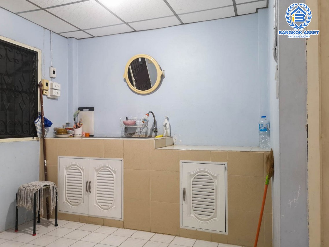 *****บ้านเดี่ยวมือสองปทุมธานี ม.คันทรีพาร์ค14 รังสิต-ปทุมธานี #หลังมุม เนื้อที่มากถึง 52 ตร.ว. ฟังก์ชัน 3 ห้องนอน 2 ห้องน้ำ 1 ที่จอดรถ แถมฟรี! 2 เครื่องปรับอากาศ บนทำเลเข้าเมืองสะดวก ใก้ลทางด่วน "บางพูน" และ "ศรีรัช"