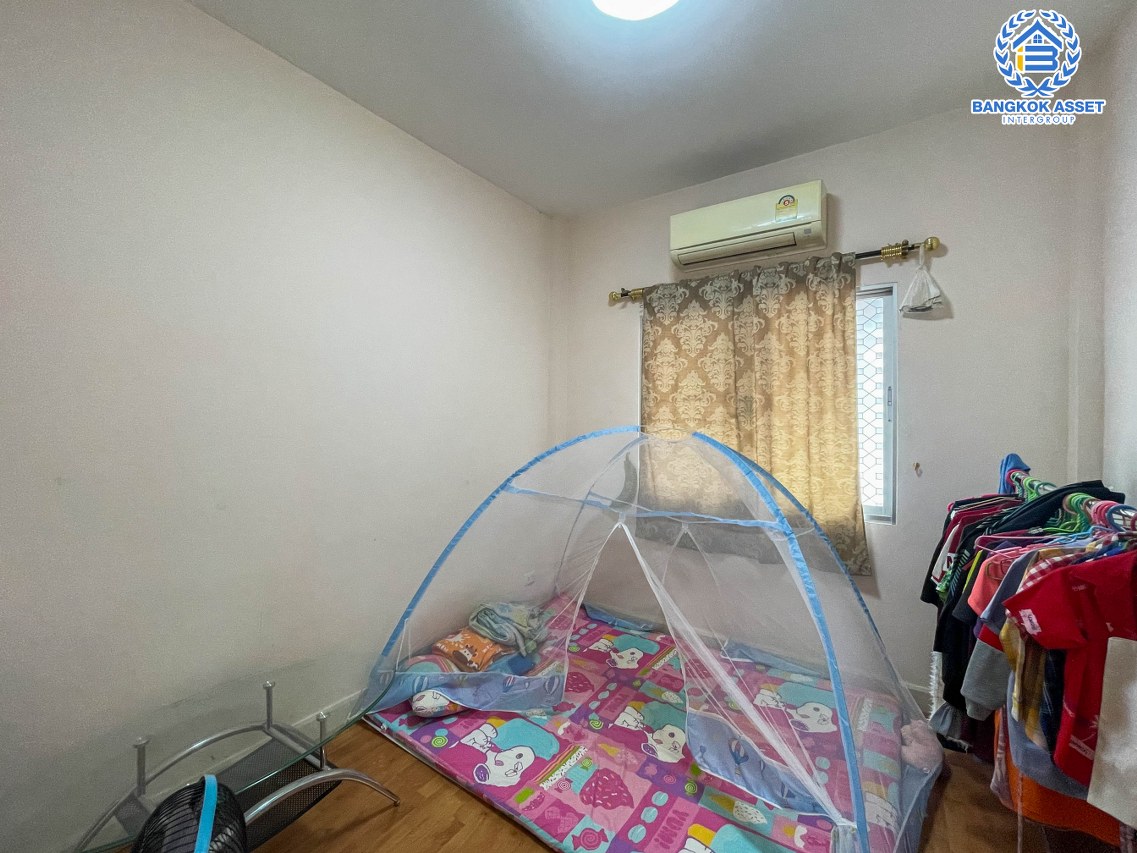 *****ทาวน์เฮ้าส์มือสองกรุงเทพมหานคร ม.วิสต้าอเวนิว เพชรเกษม81 เนื้อที่มากถึง 21 ตร.ว.ฟังก์ชัน 3 ห้องนอน 2 ห้องน้ำ พร้อมอยู่ ติดเติมครัวแล้ว แถมฟรี! 2 เครื่องปรับอากาศ บนทำเลเชื่อมต่อ ถ.เพชรเกษม, ถ.กาญจนาภิเษก ใกล้เดอะมอลล์บางแค และทางด่วน "เพชรเกษม"