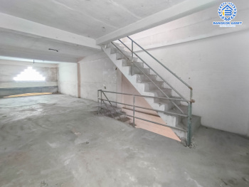 อาคารพาณิชย์มือสอง ท่าเกษตรธานี เพชรเกษม เนื้อที่กว้างเกือบ 20 ตร.ว. อาคาร 4 ชั้น เหมาะสำหรับตกแต่งใหม่เพื่อการพาณิชย์หรืออยู่อาศัย ตั้งบนทำเลดีใกล้เมือง การเดินทางสะดวกเข้า-ออก ได้หลากหลายเส้นทาง เชื่อมต่อถนนพัฒนาการ ถนนสุขาภิบาล1 ถนนราชพฤกษ์ ใกล้รถไฟฟ้าสายสีน้ำเงิน "สถานีบางแค" จองเลย!