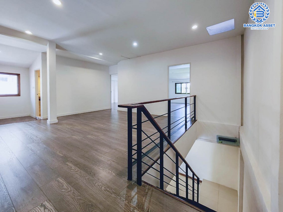 *****บ้านแฝดมือสองกรุงเทพฯ ม.อรุณรัตน์ ทวีวัฒนา เนื้อที่กว้างถึง 45 ตร.ว. ฟังก์ชัน 4 ห้องนอน 3 ห้องน้ำ 2 ที่จอดรถ บ้านภาพสวย พร้อมเข้าอยู่ บนทำเลติด ถ.คลองทวีวัฒนา ใกล้เซ็นทรัล ศาลายา และมหาวิทยาลัยมหิดล ห้ามพลาด!