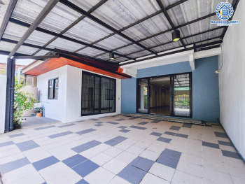 *****บ้านแฝดมือสองกรุงเทพฯ ม.อรุณรัตน์ ทวีวัฒนา เนื้อที่กว้างถึง 45 ตร.ว. ฟังก์ชัน 4 ห้องนอน 3 ห้องน้ำ 2 ที่จอดรถ บ้านภาพสวย พร้อมเข้าอยู่ บนทำเลติด ถ.คลองทวีวัฒนา ใกล้เซ็นทรัล ศาลายา และมหาวิทยาลัยมหิดล ห้ามพลาด!