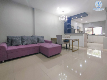 ทาวน์เฮาส์มือสองกรุงเทพมหานคร ม.นลิน แกรนด์ อเวนิว กาญจนาภิเษก เนื้อที่ 23.6 ตร.ว ฟังก์ชัน 3 ห้องนอน 4 ห้องน้ำ 1 ที่จอดรถ อยู่ใกล้รถไฟฟ้าสายแอร์พอร์ต เรล ลิงค์ "สถานีบ้านทับช้าง" และทางด่วน "กาญจนาภิเษก"