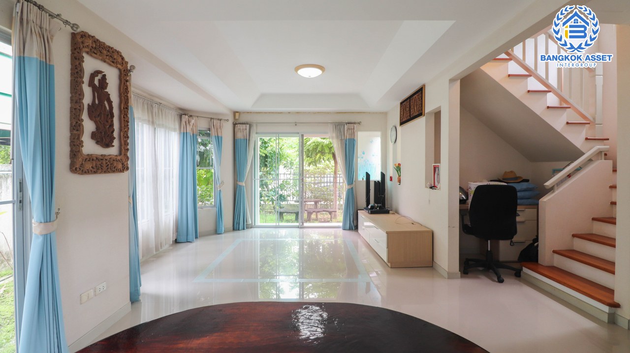 บ้านเดี่ยวมือสองนนทบุรี กาญจนาภิเษก ม.พฤกษ์ลดา1 บางใหญ่ เนื้อที่ 50 ตร.ว ฟังก์ชัน 3 ห้องนอน 2 ห้องน้ำ 2 ที่จอดรถ บ้านสวยพร้อมอยู่สภาพดี อยู่ใกล้รถไฟฟ้าสายสีม่วง "สถานีคลองบางไผ่" และห้างสรรพสินค้า "เซ็นทรัลเวสต์เกต"...