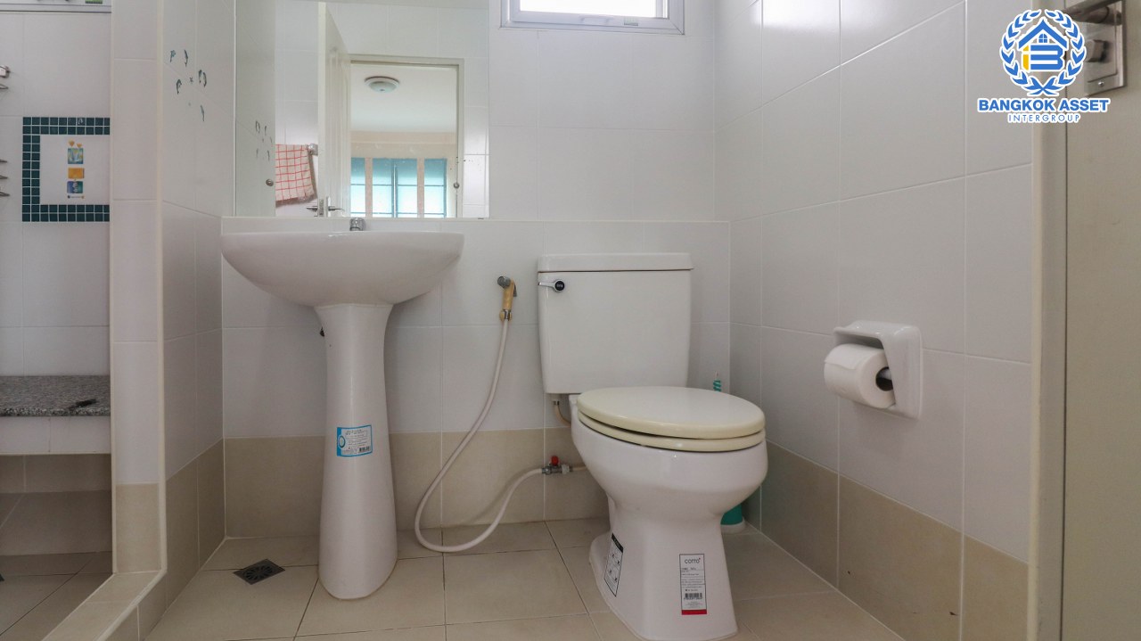 บ้านเดี่ยวมือสองนนทบุรี กาญจนาภิเษก ม.พฤกษ์ลดา1 บางใหญ่ เนื้อที่ 50 ตร.ว ฟังก์ชัน 3 ห้องนอน 2 ห้องน้ำ 2 ที่จอดรถ บ้านสวยพร้อมอยู่สภาพดี อยู่ใกล้รถไฟฟ้าสายสีม่วง "สถานีคลองบางไผ่" และห้างสรรพสินค้า "เซ็นทรัลเวสต์เกต"...