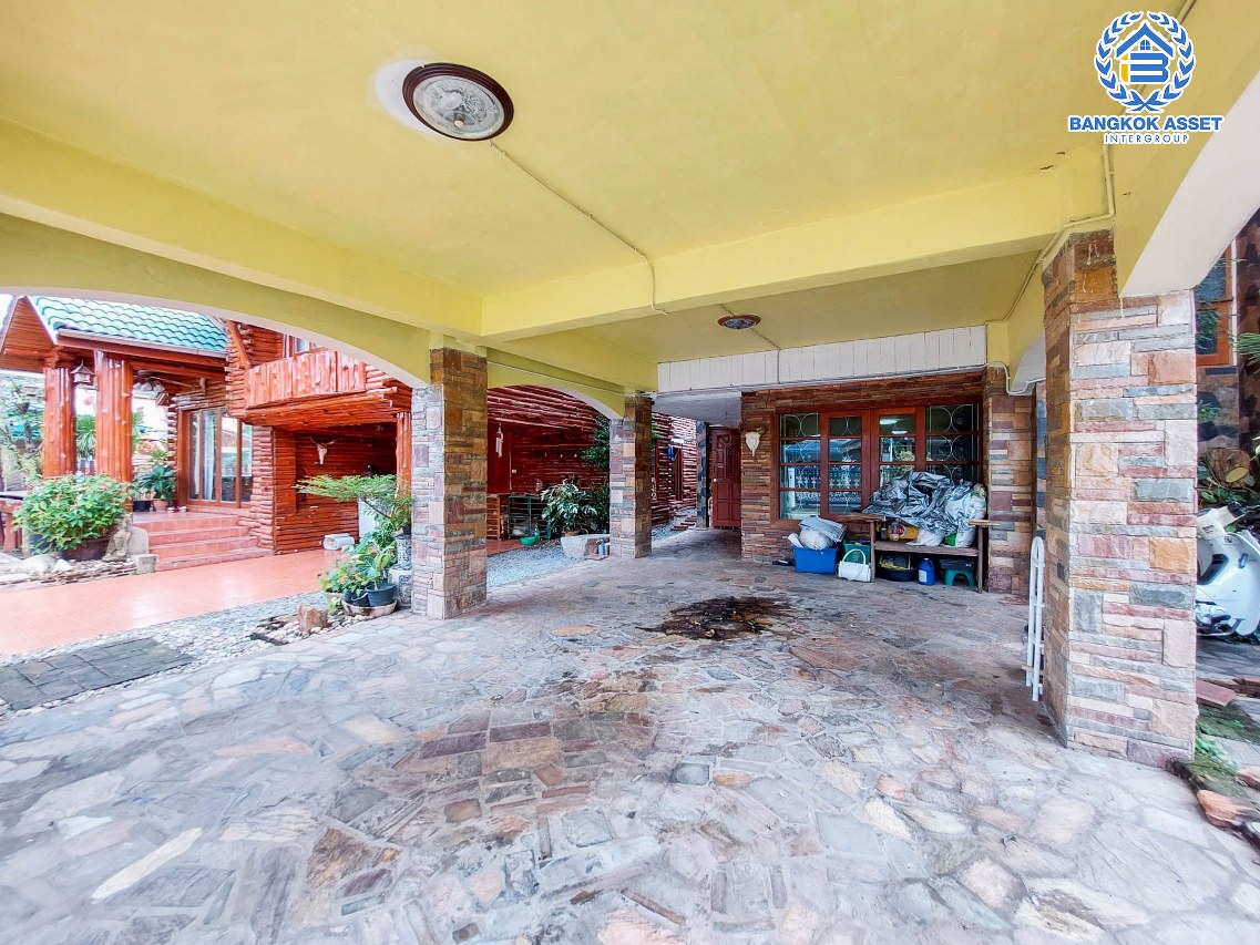 *****บ้านเดี่ยวมือสองปทุมธานี หมู่บ้าน ชวนชื่นการ์เด้นวิลล์ บางเดื่อ-ปทุมธานี เนื้อที่เกือบถึง 62 ตร.ว มีฟังก์ชัน 3 ห้องนอน 2 ห้องน้ำ 2 ที่จอดรถ บ้านสภาพดีพร้อมขาย บนทำเลแห่งการเดินทาง เชื่อมต่อ ถ.สะพานนนทบุรี-บางบัวทอง, ถ.กรุงเทพ-ปทุมธานี ใกล้จุดขึ้นทางด่วน "ศรีสมาน"