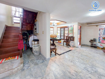 *****บ้านเดี่ยวมือสองปทุมธานี หมู่บ้าน ชวนชื่นการ์เด้นวิลล์ บางเดื่อ-ปทุมธานี เนื้อที่เกือบถึง 62 ตร.ว มีฟังก์ชัน 3 ห้องนอน 2 ห้องน้ำ 2 ที่จอดรถ บ้านสภาพดีพร้อมขาย บนทำเลแห่งการเดินทาง เชื่อมต่อ ถ.สะพานนนทบุรี-บางบัวทอง, ถ.กรุงเทพ-ปทุมธานี ใกล้จุดขึ้นทางด่วน "ศรีสมาน"