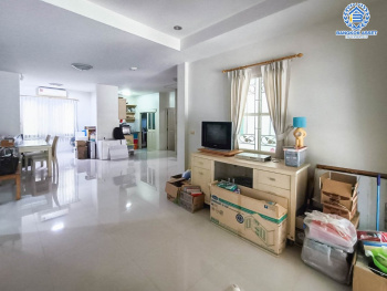 *****บ้านเดี่ยวมือสองกรุงเทพมหานคร ม.วรารมย์ ราษฎร์อุทิศ 16 หลังมุม เนื้อที่กว้างสุดคุ้มเกือบถึง 79 ตร.ว กับฟังก์ชัน 3 ห้องนอน 3 ห้องงน้ำ 2 ที่จอดรถ ฟรี! เครื่องปรับอากศ 4 เครื่อง ใกล้โครงการรถไฟฟ้าสายสีชมพู "สถานีมีนบุรี" และสายสีส้ม "สถานีสุวินทวงศ์"