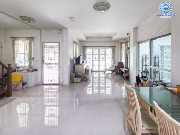 *****บ้านเดี่ยวมือสองกรุงเทพมหานคร ม.วรารมย์ ราษฎร์อุทิศ 16 หลังมุม เนื้อที่กว้างสุดคุ้มเกือบถึง 79 ตร.ว กับฟังก์ชัน 3 ห้องนอน 3 ห้องงน้ำ 2 ที่จอดรถ ฟรี! เครื่องปรับอากศ 4 เครื่อง ใกล้โครงการรถไฟฟ้าสายสีชมพู "สถานีมีนบุรี" และสายสีส้ม "สถานีสุวินทวงศ์"