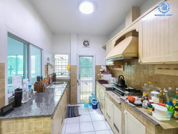 *****บ้านเดี่ยวมือสองกรุงเทพมหานคร ม.วรารมย์ ราษฎร์อุทิศ 16 หลังมุม เนื้อที่กว้างสุดคุ้มเกือบถึง 79 ตร.ว กับฟังก์ชัน 3 ห้องนอน 3 ห้องงน้ำ 2 ที่จอดรถ ฟรี! เครื่องปรับอากศ 4 เครื่อง ใกล้โครงการรถไฟฟ้าสายสีชมพู "สถานีมีนบุรี" และสายสีส้ม "สถานีสุวินทวงศ์"