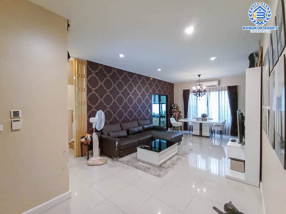 บ้านเดี่ยวมือสองกรุงเทพมหานคร เพชรเกษม ม.ซีรีน เพชรเกษม-พุทธมณฑล สาย 3 เนื้อที่ 54.4 ตร.ว ฟังก์ชัน 4 ห้องนอน 3 ห้องน้ำ 2 ที่จอดรถ ฟรี! เครื่องปรับอากาศ 6 เครื่อง ห้องตกแต่งใหม่สภาพดี พร้อมส่วนกลางสระว่ายน้ำและฟิตเนส