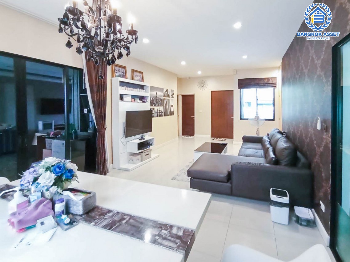 บ้านเดี่ยวมือสองกรุงเทพมหานคร เพชรเกษม ม.ซีรีน เพชรเกษม-พุทธมณฑล สาย 3 เนื้อที่ 54.4 ตร.ว ฟังก์ชัน 4 ห้องนอน 3 ห้องน้ำ 2 ที่จอดรถ ฟรี! เครื่องปรับอากาศ 6 เครื่อง ห้องตกแต่งใหม่สภาพดี พร้อมส่วนกลางสระว่ายน้ำและฟิตเนส