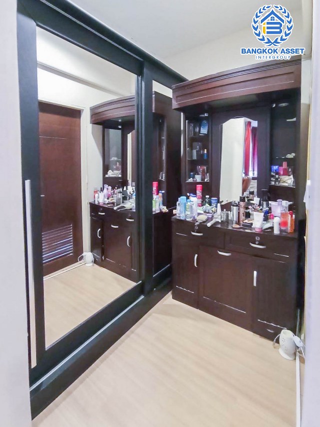 บ้านเดี่ยวมือสองกรุงเทพมหานคร เพชรเกษม ม.ซีรีน เพชรเกษม-พุทธมณฑล สาย 3 เนื้อที่ 54.4 ตร.ว ฟังก์ชัน 4 ห้องนอน 3 ห้องน้ำ 2 ที่จอดรถ ฟรี! เครื่องปรับอากาศ 6 เครื่อง ห้องตกแต่งใหม่สภาพดี พร้อมส่วนกลางสระว่ายน้ำและฟิตเนส