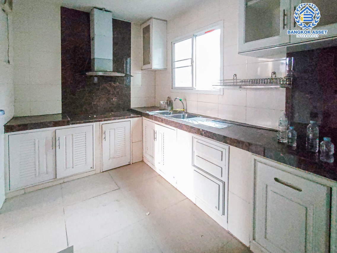 บ้านเดี่ยวมือสองปทุมธานี ม.ฮาบิเทีย ราชพฤกษ์-345 เนื้อที่ 52.06 ตร.ว ฟังก์ชัน 3 ห้องนอน 3 ห้องน้ำ 3 ที่จอดรถ ถนนกว้าง บนทำเลแห่งการเดินทาง เชื่อมต่อถนนกรุงเทพ-ปทุมธานี  ใกล้จุดขึ้นทางด่วน "ทางหลวงหมายเลข 9"