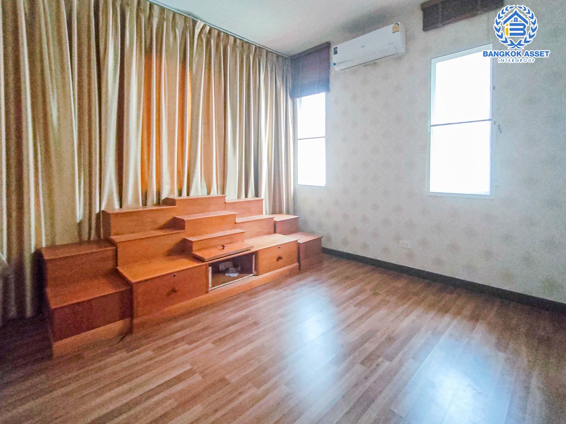 บ้านเดี่ยวมือสองปทุมธานี ม.ฮาบิเทีย ราชพฤกษ์-345 เนื้อที่ 52.06 ตร.ว ฟังก์ชัน 3 ห้องนอน 3 ห้องน้ำ 3 ที่จอดรถ ถนนกว้าง บนทำเลแห่งการเดินทาง เชื่อมต่อถนนกรุงเทพ-ปทุมธานี  ใกล้จุดขึ้นทางด่วน "ทางหลวงหมายเลข 9"