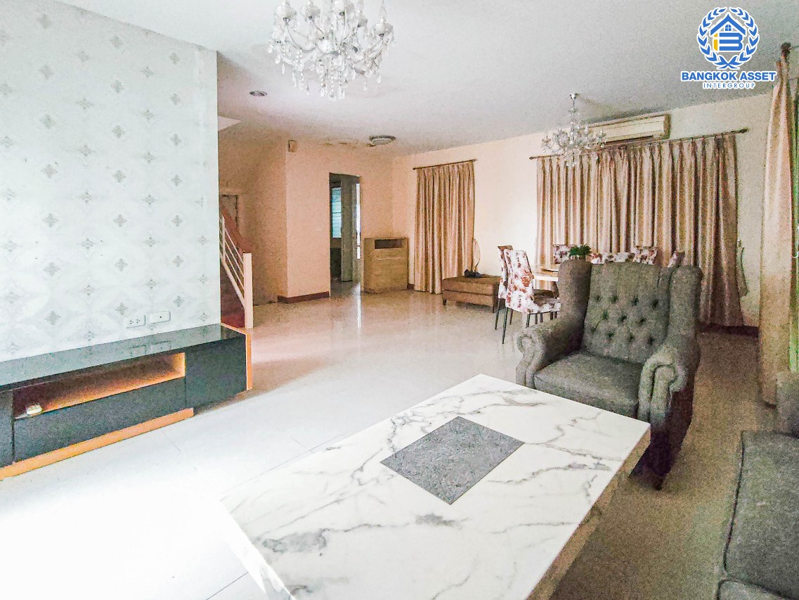 บ้านเดี่ยวมือสองปทุมธานี ม.ฮาบิเทีย ราชพฤกษ์-345 เนื้อที่ 52.06 ตร.ว ฟังก์ชัน 3 ห้องนอน 3 ห้องน้ำ 3 ที่จอดรถ ถนนกว้าง บนทำเลแห่งการเดินทาง เชื่อมต่อถนนกรุงเทพ-ปทุมธานี  ใกล้จุดขึ้นทางด่วน "ทางหลวงหมายเลข 9"