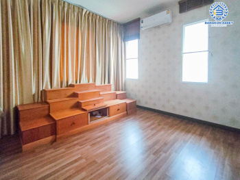 บ้านเดี่ยวมือสองปทุมธานี ม.ฮาบิเทีย ราชพฤกษ์-345 เนื้อที่ 52.06 ตร.ว ฟังก์ชัน 3 ห้องนอน 3 ห้องน้ำ 3 ที่จอดรถ ถนนกว้าง บนทำเลแห่งการเดินทาง เชื่อมต่อถนนกรุงเทพ-ปทุมธานี  ใกล้จุดขึ้นทางด่วน "ทางหลวงหมายเลข 9"