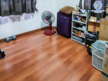 บ้านแฝดมือสองนนทบุรี ย่านบางกรวย ม.แลนซิโอ วงแหวน-พระราม 5 หลังมุม เนื้อที่ 46 ตร.ว สภาพดี พร้อมขายกับฟังก์ชัน 3 ห้องนอน 2 ห้องน้ำ 1 ที่จอดรถ เดินทางสะดวกมีรถประจำทางผ่านตลอด ใกล้ตลาดและห้างสรรพสินค้า "พลัสมอล"