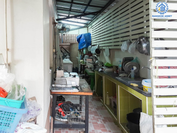 บ้านแฝดมือสองนนทบุรี ย่านบางกรวย ม.แลนซิโอ วงแหวน-พระราม 5 หลังมุม เนื้อที่ 46 ตร.ว สภาพดี พร้อมขายกับฟังก์ชัน 3 ห้องนอน 2 ห้องน้ำ 1 ที่จอดรถ เดินทางสะดวกมีรถประจำทางผ่านตลอด ใกล้ตลาดและห้างสรรพสินค้า "พลัสมอล"