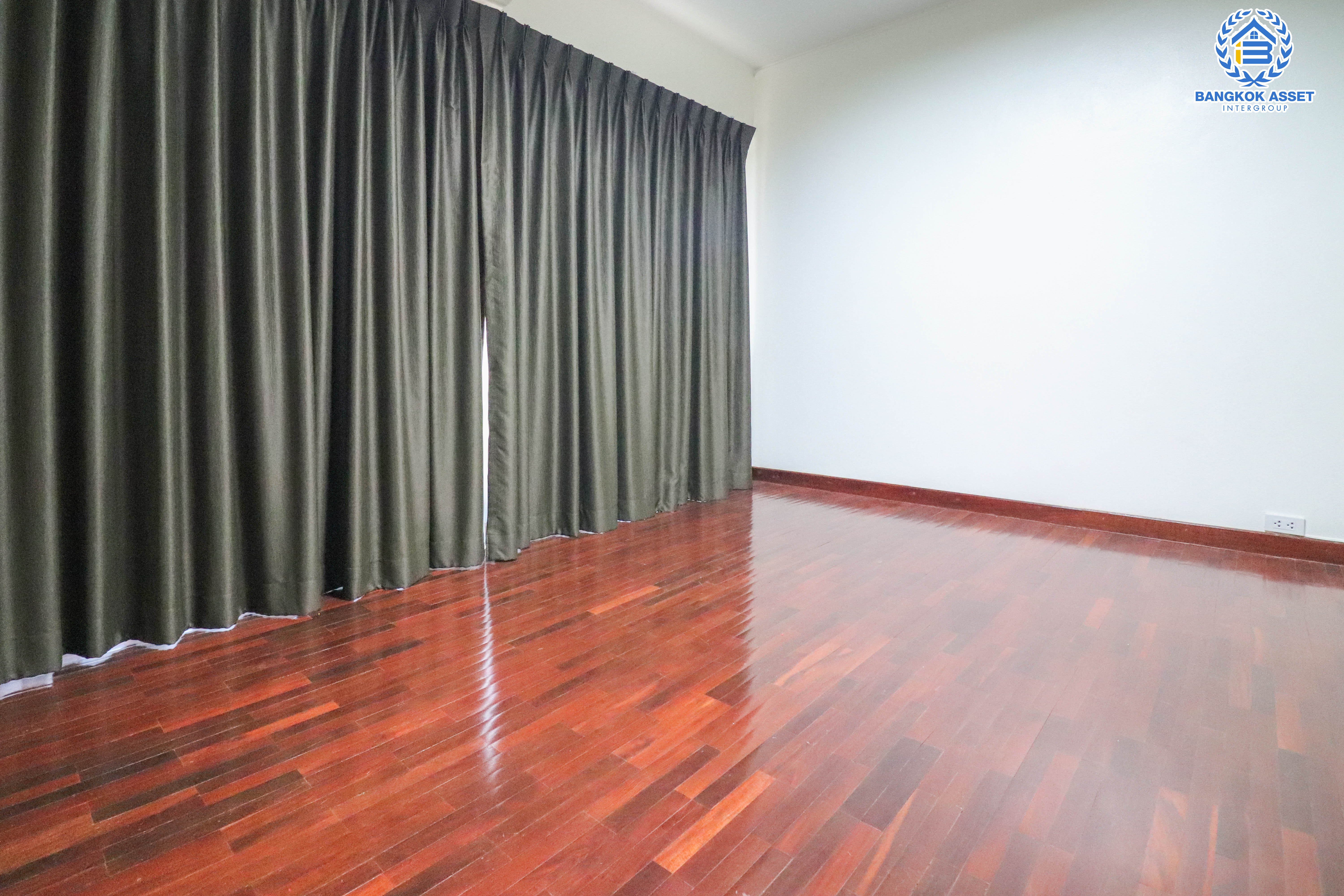 ทาวน์เฮ้าส์มือสอง นนทบุรี ม.ศุภาลัยวิลล์ รัตนาธิเบศร์ บนเนื้อที่ 18 ตร.ว. ฟังก์ชัน 3 ห้องนอน 3 ห้องน้ำ 1 ที่จอดรถ ภายในสภาพสวย พร้อมอยู่ ทำเลเยี่ยมสุดในย่าน! ใกล้เซ็นทรัลรัตนาธิเบศร์, รถไฟฟ้าสายสีม่วง "สถานีศูนย์ราชการนนทบุรี" และจุดขึ้นทางด่วน "งามวงศ์วาน" จองเลย!