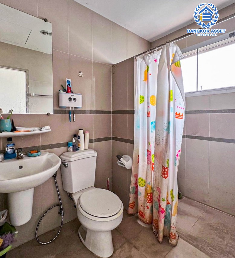 *****บ้านเดี่ยวมือสองนนทบุรี บางใหญ่ ม.ศุภลัยวิลล์ วงแหวน-รัตนาธิเบศร์ เนื้อที่กว้างสุดคุ้ม 50 ตร.ว พร้อมฟังก์ชัน 3 ห้องนอน 2 ห้องน้ำ 2 ที่จอดรถ แถมฟรี! ปั๊มน้ำ บ้านสภาพดี ใกล้ห้างสรรพสินค้าชื่อดัง "เซ็นทรัลเวสเกต" และโครงการรถไฟฟ้าสายสีม่วง "สถานีคลองบางไผ่"