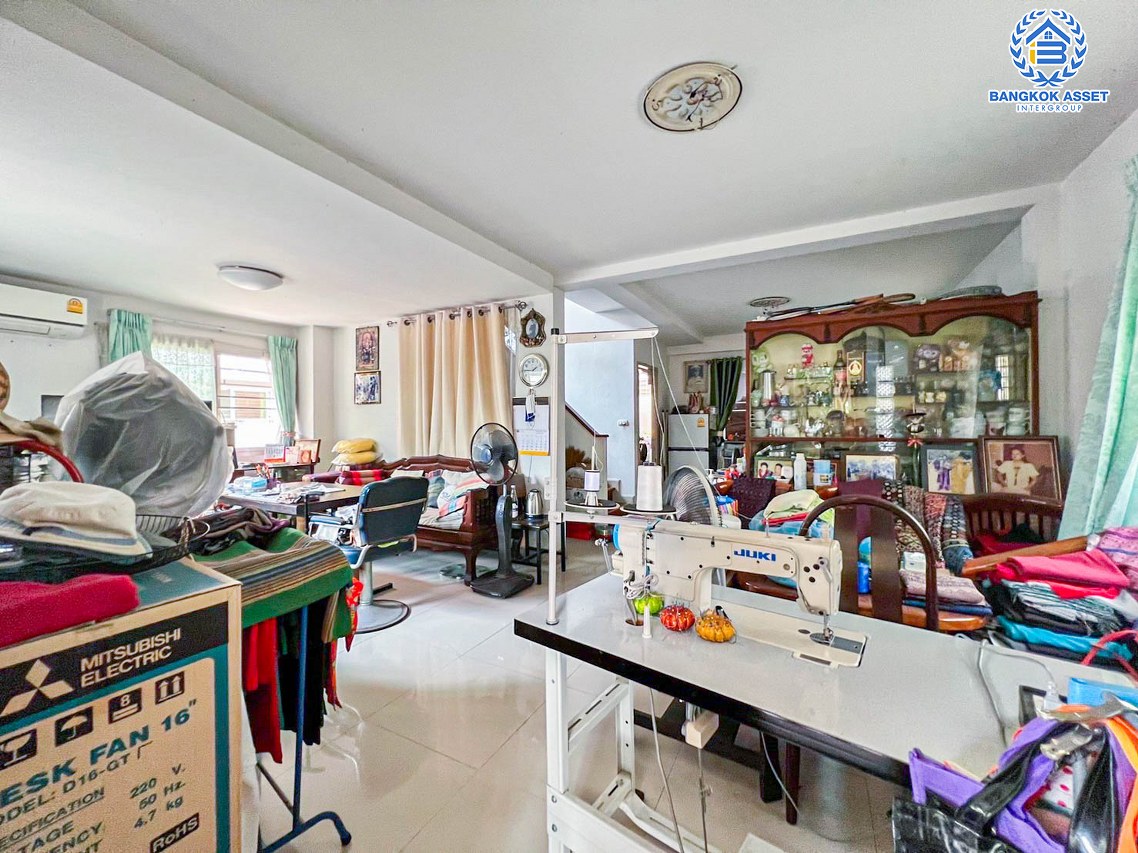 *****บ้านเดี่ยวมือสองนนทบุรี บางใหญ่ ม.ศุภลัยวิลล์ วงแหวน-รัตนาธิเบศร์ เนื้อที่กว้างสุดคุ้ม 50 ตร.ว พร้อมฟังก์ชัน 3 ห้องนอน 2 ห้องน้ำ 2 ที่จอดรถ แถมฟรี! ปั๊มน้ำ บ้านสภาพดี ใกล้ห้างสรรพสินค้าชื่อดัง "เซ็นทรัลเวสเกต" และโครงการรถไฟฟ้าสายสีม่วง "สถานีคลองบางไผ่"