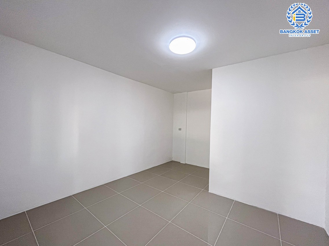 *****ทาวน์เฮาส์มือสองนนทบุรี บางบัวทอง ม.พิมลราช1 บ้านกล้วย-ไทรน้อย หลังมุม เนื้อที่ 28 ตร.ว ฟังก์ชัน 3 ห้องน้ำ 2 ห้องน้ำ 1 ที่่จอดรถ พร้อมตกแต่งใหม่ เชื่อมต่อถนนบ้านกล้วย-ไทรน้อย ถนนกาญจนาภิเษก ใกล้ทางหลวงพิเศษหมายเลข 9 จองเลย!