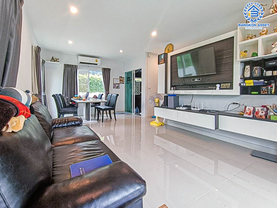 บ้านเดี่ยวมือสองสมุทรสาคร ม.คณาสิริ พระราม2-วงแหวน เนื้อที่กว้างสุดคุ้ม 50 ตร.ว พร้อมฟังก์ชัน 3 ห้องนอน 3 ห้องน้ำ 2 ที่จอดรถ เหมาะสำหรับทุกครอบครัว สภาพบ้านสวย และสะอาด แถมฟรี! เครื่องปรับอากาศ 4 เครื่อง ที่สุดแห่งการเดินทาง ใกล้จุดขึ้นทางด่วน "พระราม 2"